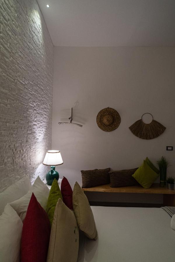 Il Giardino Di Sybar Apartment Lecce Exterior foto